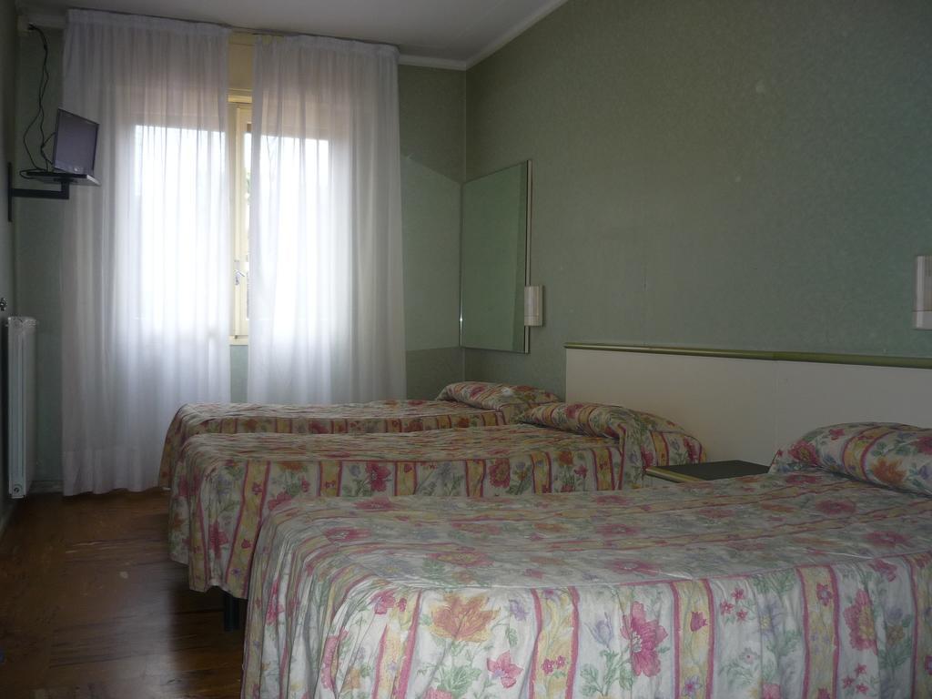 Hotel Europa Арма ди Таджия Екстериор снимка