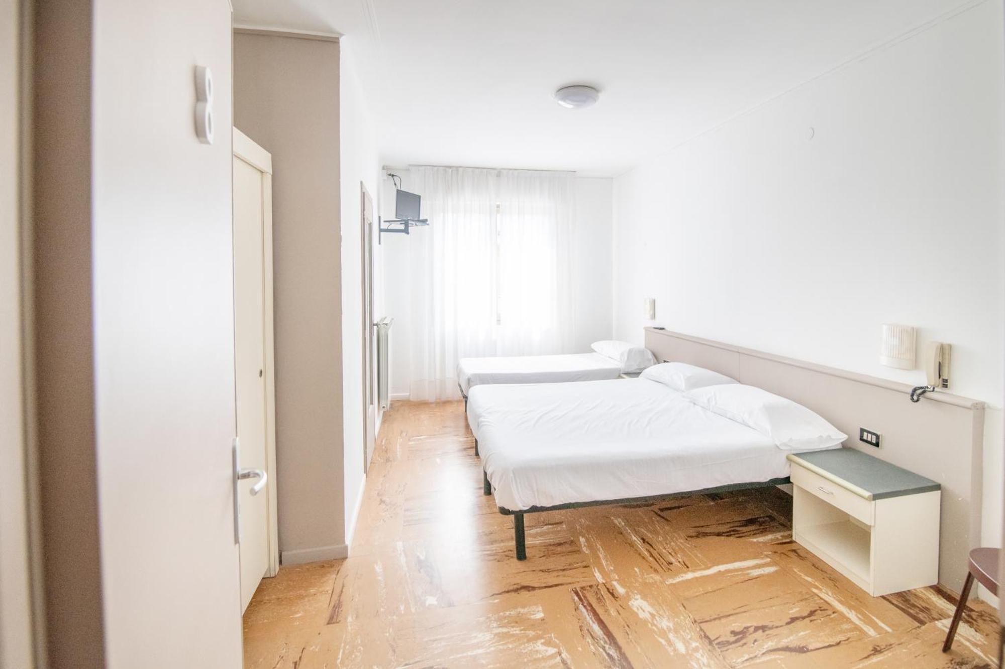 Hotel Europa Арма ди Таджия Екстериор снимка